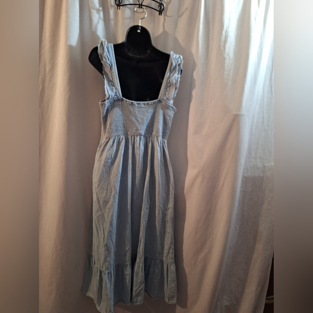 Old Navy Bluedress With Pockets. - Picture 3 of 5